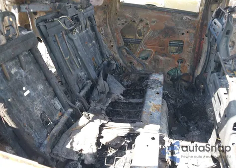 2018 Ford Escape S z USA, uszkodzony, nr VIN 1FMCU0F7XJUB05723